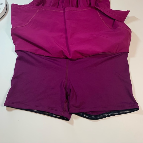 Size 6 Lululemon deep fuschia circuit breaker active skirt - Picture 16 of 16